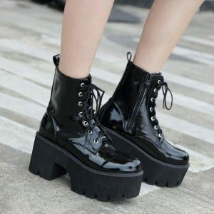 Chunky Platform Boots: Y2K Fashion, Coquette Style, and Aesthetic Vibes