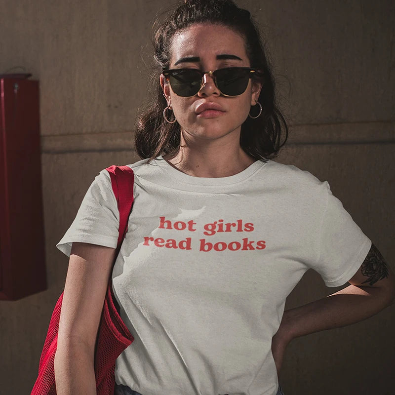 Hot Girls Read Books Tee - Y2K Fashion, Coquette Style, Aesthetic Vibes