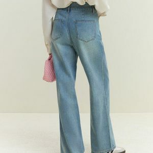 Light Washed Double Buttoned Jeans - Y2K Fashion & Coquette Style