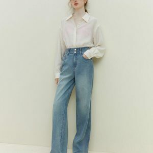 Light Washed Double Buttoned Jeans - Y2K Fashion & Coquette Style