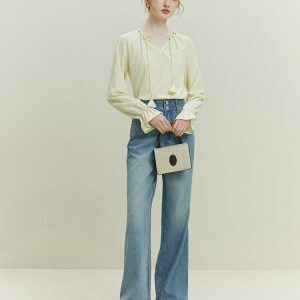 Light Washed Double Buttoned Jeans - Y2K Fashion & Coquette Style