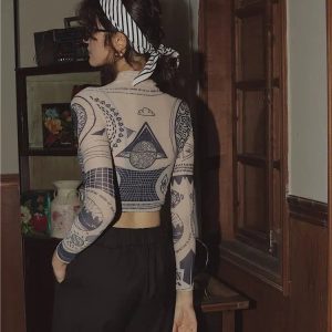 Y2K Fashion Crop Top: Dark Coquette Aesthetic with Ancient Egyptian Symbol