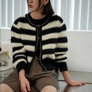 Y2K Fashion Striped Button Up Cardigan - Coquette & Acubi Style