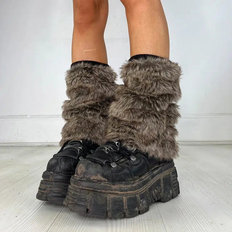 Y2K Grunge Faux Fur Leg Warmers for Coquette and Acubi Aesthetic Outfits